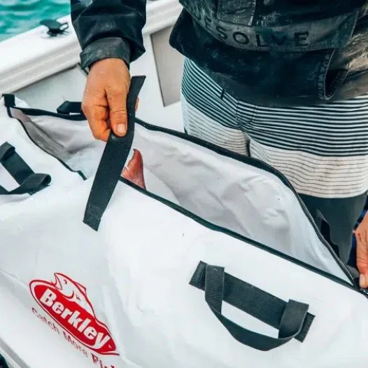 Berkley 2023 Large Insulated Fish Bag - Image 4